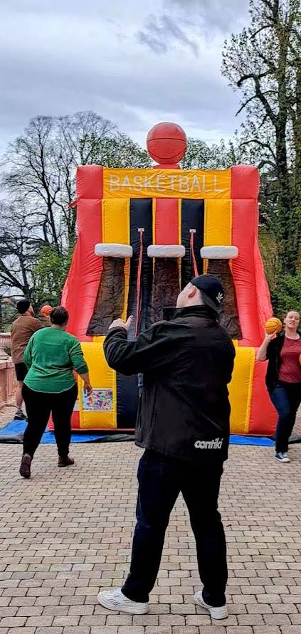 Location structure gonflable BASKETBALL shoot  à Lyon en Rhône-Alpes