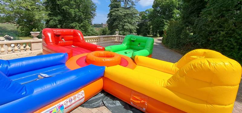 Location de jeux  gonflables pour sportive activités  à Lyon et alentours .