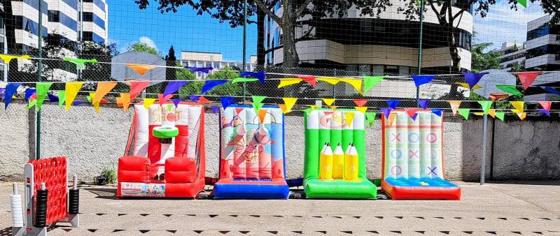 Location structure  gonflable MULTI JEUX pour kermesse  à  Villefranche-Sur-Saône proche de Lyon, adapté aux enfants de 3 ans à 10 ans