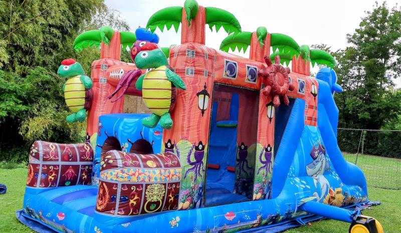 Location de château gonflable à Lyon proche de Villefranche sur Saône